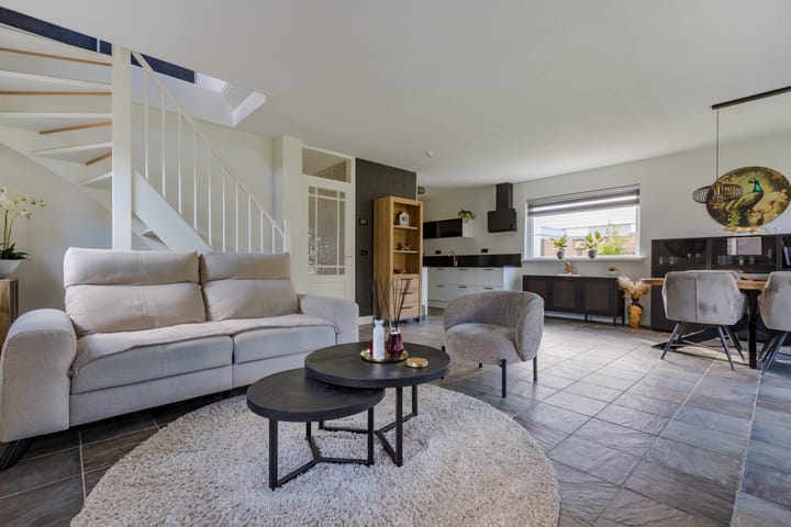 Foto 12 van Vennewatersweg 21-57