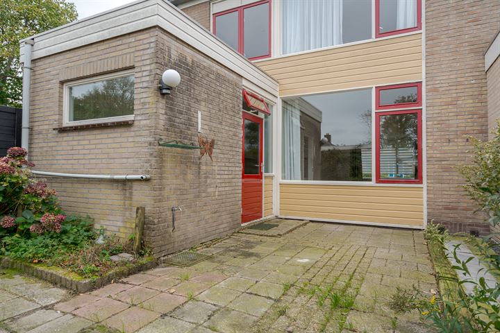 View photo 42 of Secretaris D.J.M.C. Ottermanweg 29