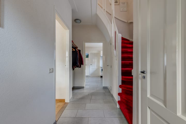 Photo 8 of Maurits Prinsstraat 11