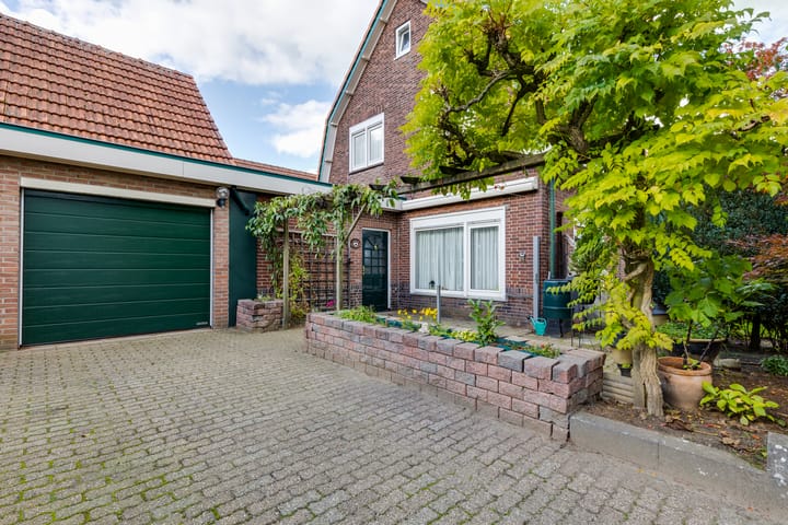 Photo 44 of Maurits Prinsstraat 11