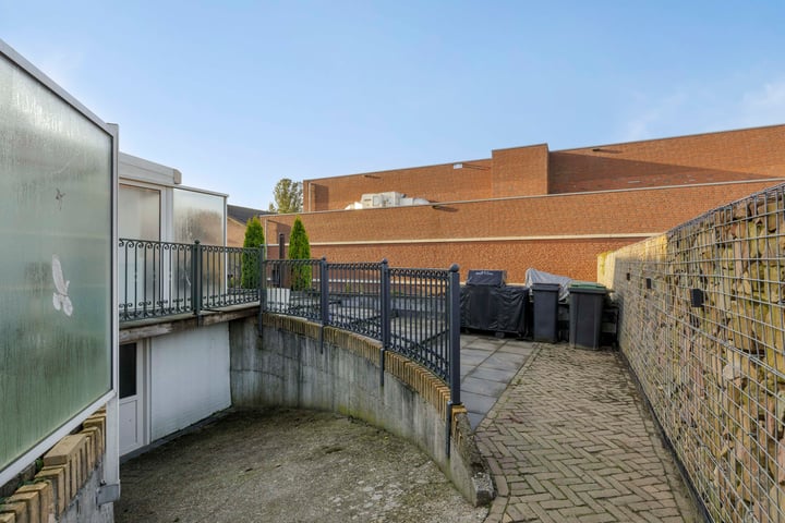 View photo 39 of Anthonie van Leeuwenhoekstraat 2