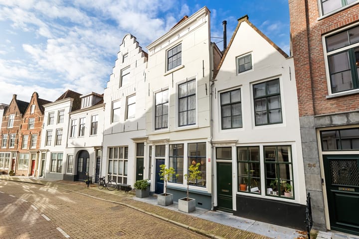 Photo 9 of Vlissingsestraat 28