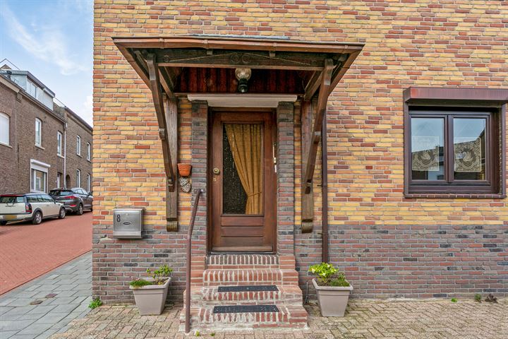 View photo 9 of Koestraat 8