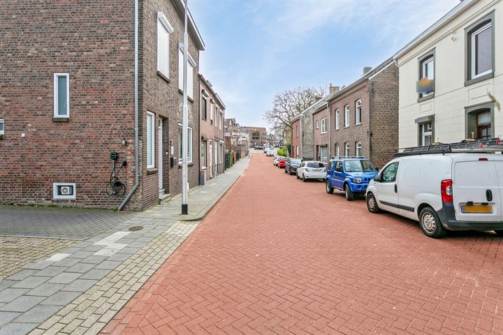 View photo 37 of Koestraat 8