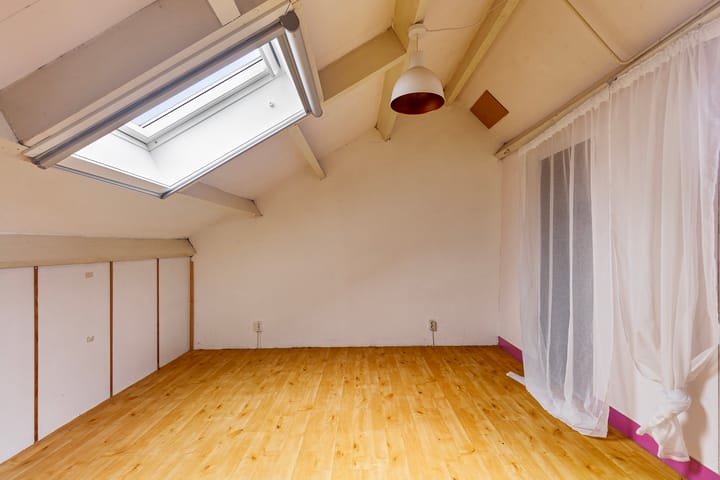 Foto 20 van Overdamstraat 11