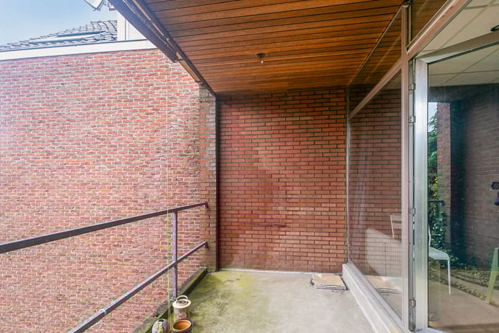 Foto 22 van Overdamstraat 11