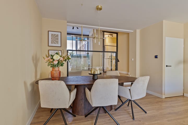 Photo 13 of Isenburgstraat 39