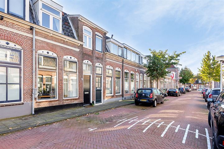 Bekijk foto 26 van Floresstraat 21