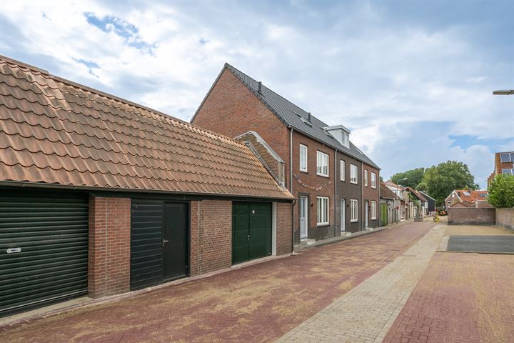 Bekijk foto 26 van Voorstraat 8