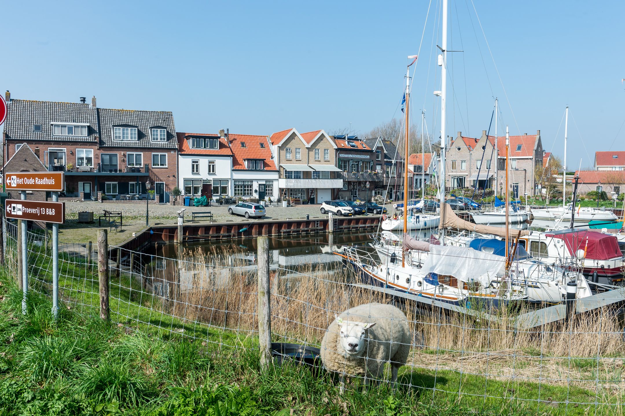 Photo 27 of Voorstraat 8