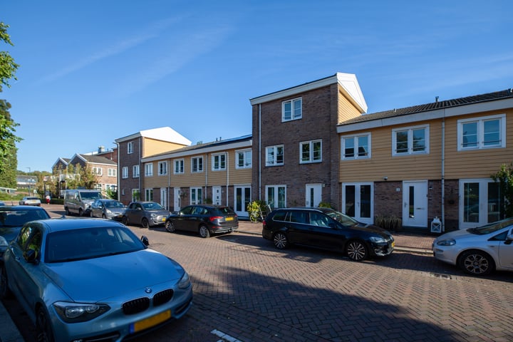 Bekijk foto 27 van Hertshooistraat 12