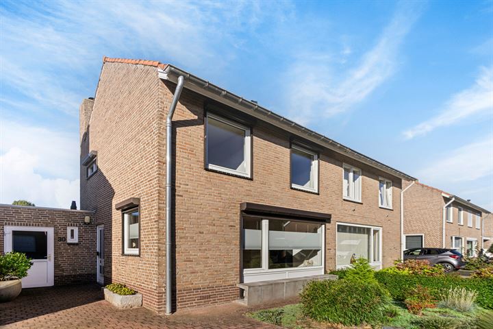 View photo 31 of Broekstraat 30