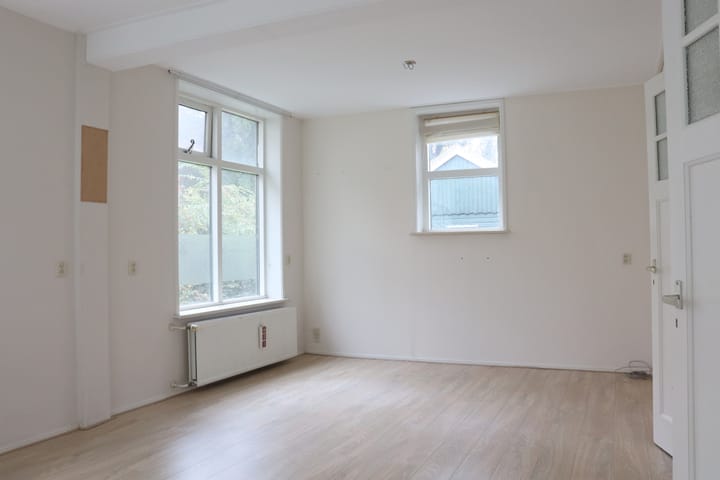 Foto 16 van Camminghastraat 12