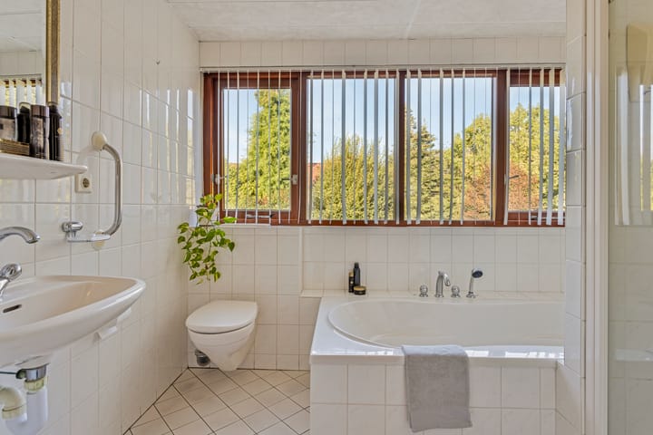 Foto 26 van Lenteweg 82