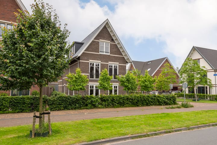 Foto 1 van Lotusbloemstraat 1