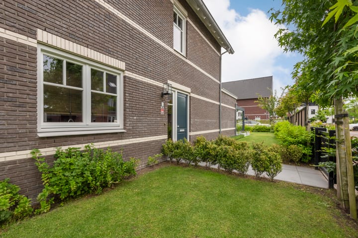 Foto 28 van Lotusbloemstraat 1