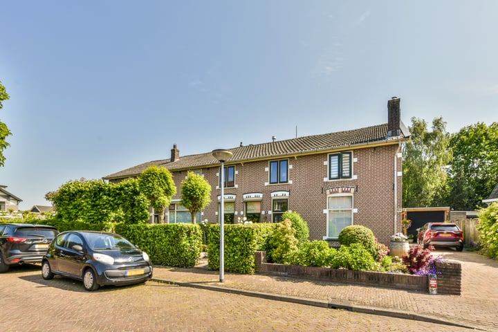 Bekijk foto 1 van Lindenlaan 117