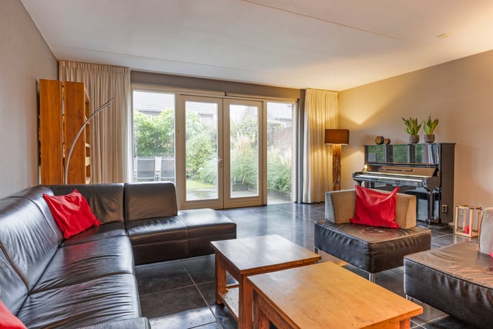 Foto 9 van Pastinaak 5