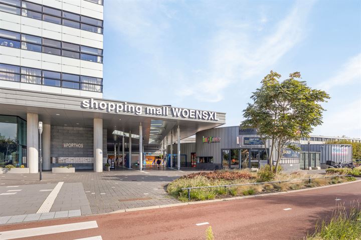 Winkelcentrum Woensel 242, Eindhoven