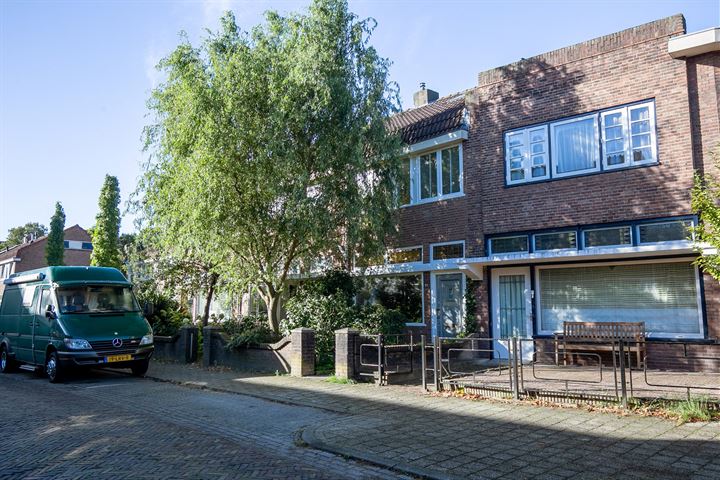 Bekijk foto 1 van Leeuwerikstraat 25