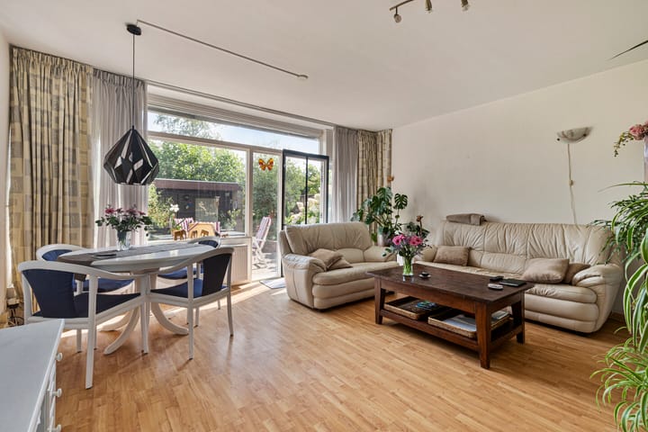 Foto 12 van Sperwerlaan 56