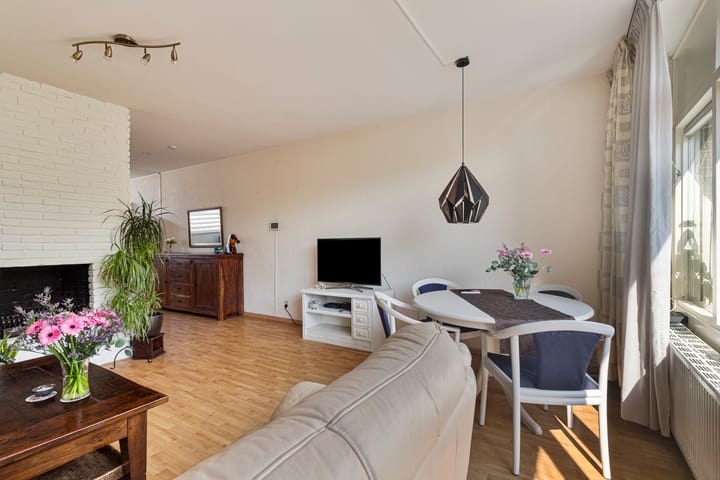 Foto 14 van Sperwerlaan 56