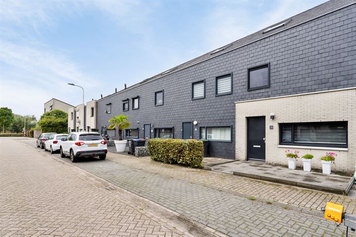 Bekijk foto 38 van Metslawierstraat 97