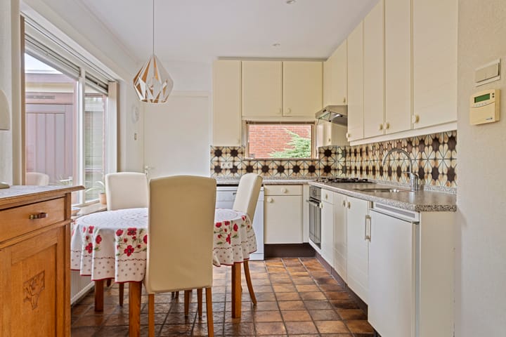 Foto 7 van van Dorthstraat 6