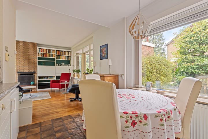 Foto 8 van van Dorthstraat 6