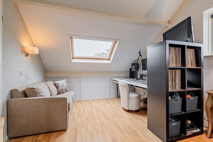 Foto 43 van Distelvlinderweg 120