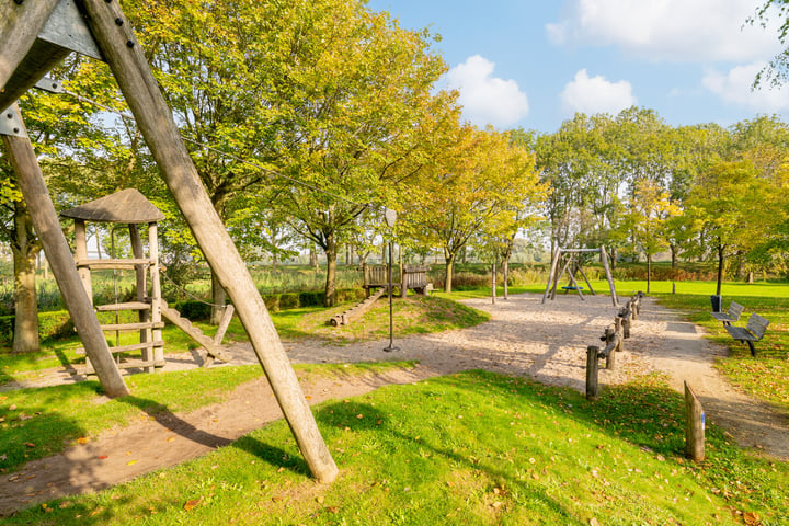 Bekijk foto 49 van Distelvlinderweg 120