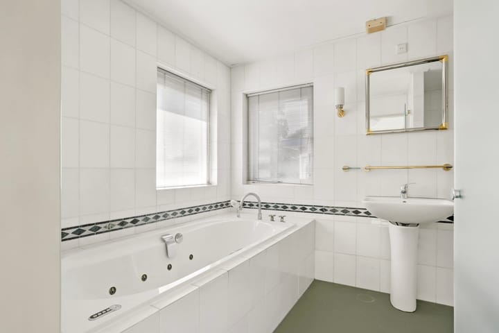 Foto 18 van Stationsweg 3-A