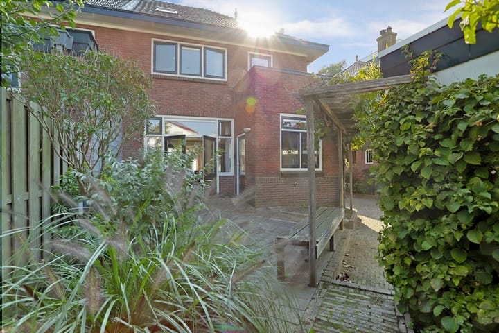 Foto 36 van Stationsweg 3-A