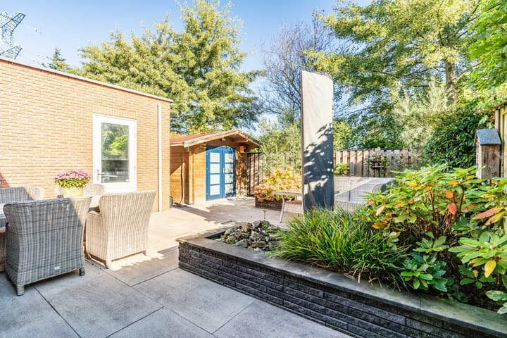 Foto 16 van Burgemeester Verver-Aartsenlaan 16