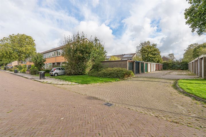 View photo 29 of Merwedestraat 36