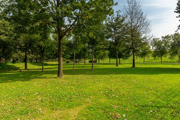 Bekijk foto 53 van Jadelaan 15