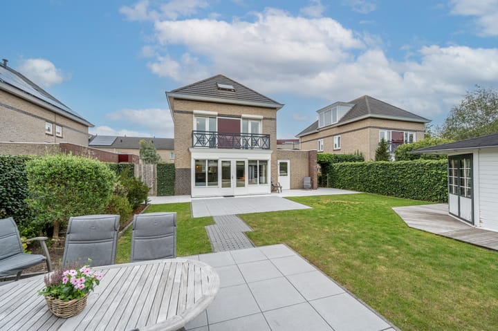 Foto 2 van Van Gaesbeekstraat 4