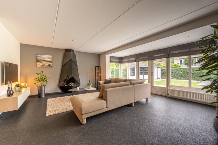 Foto 3 van Van Gaesbeekstraat 4