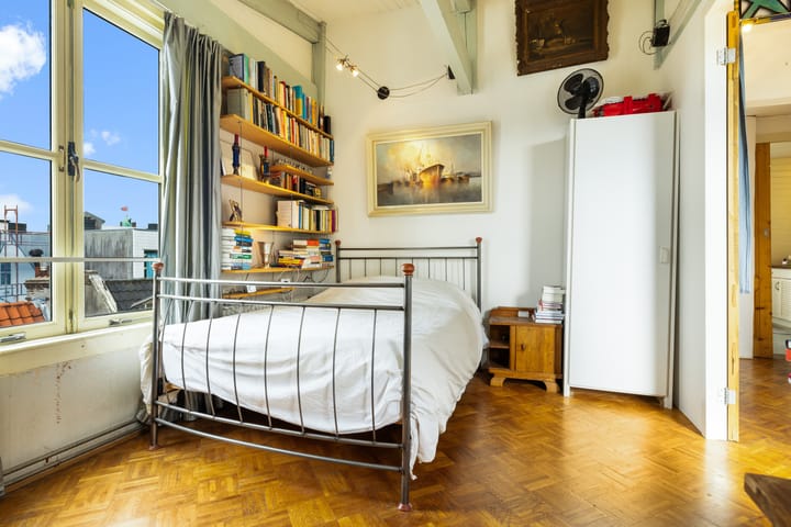 Foto 32 van Oudezijds Achterburgwal 128-C