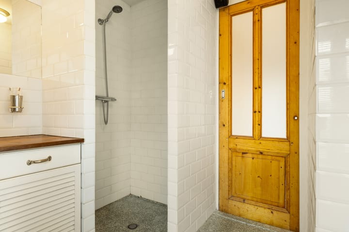 Foto 39 van Oudezijds Achterburgwal 128-C