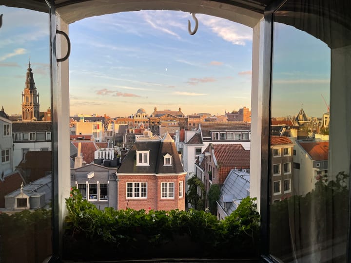 Foto 56 van Oudezijds Achterburgwal 128-C