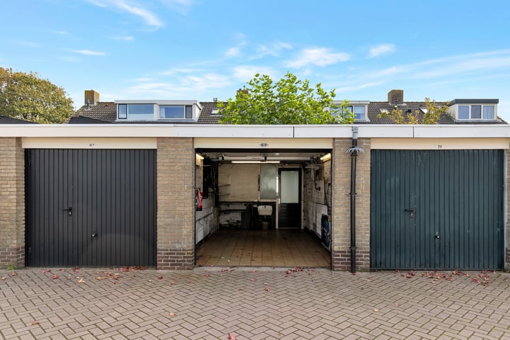 Bekijk foto 30 van Leeuwerikstraat 6