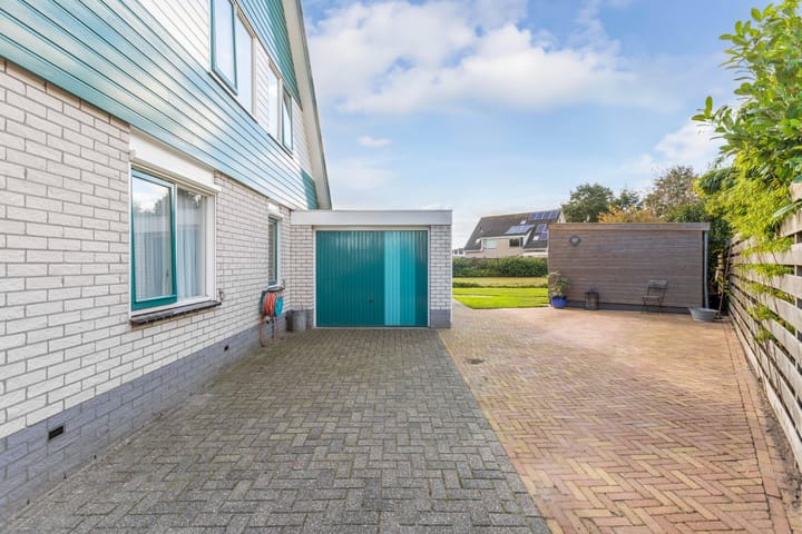 Photo 37 of Karturf 78