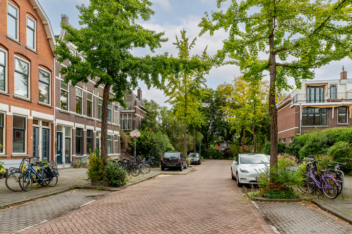 View photo 1 of Delfgaauwstraat 5-B