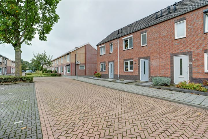 Bekijk foto 55 van Deken Jaspersstraat 63-B