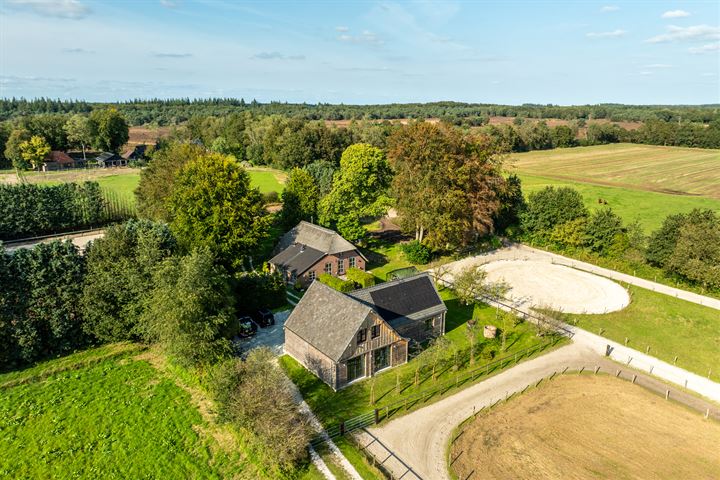 Bekijk foto 4 van Molenbergweg 106