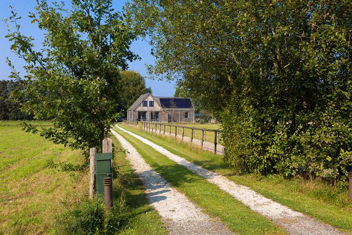 Bekijk foto 90 van Molenbergweg 106