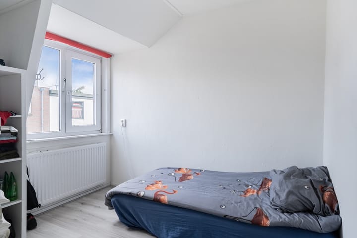 Foto 13 van De Ruyterstraat 153