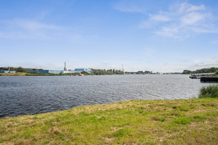 Foto 24 van De Ruyterstraat 153