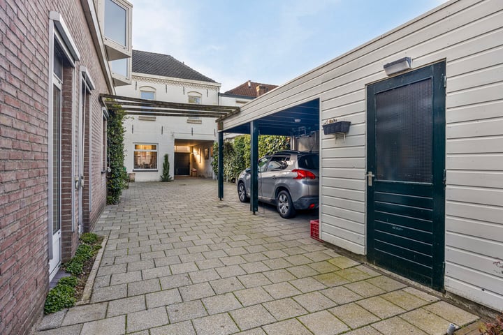 Bekijk foto 42 van Baroniestraat 32